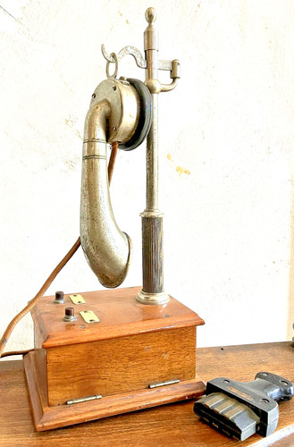 Telefono cellulare vecchio - , a